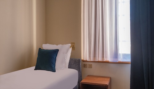 Signature Double Room, 1 King Bed, Garden View