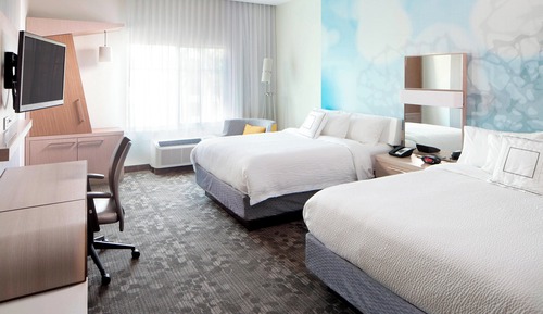 Room, 2 Queen Beds (Mobility/Hearing Access, Roll-In Shwr)