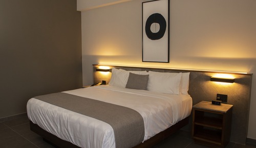 Deluxe Double Room, 1 King Bed, City View