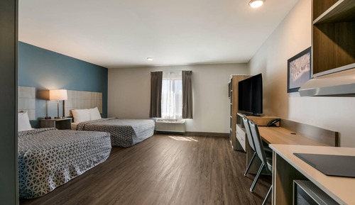 Queen Suite Accessible