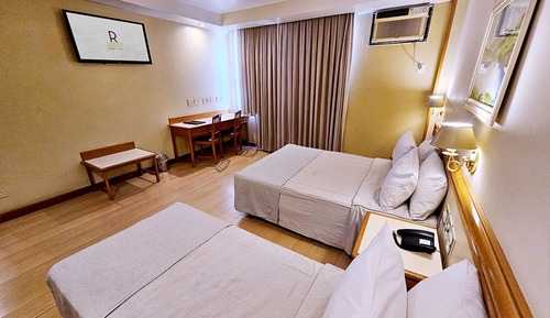Suite, Hot Tub