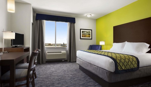 Suite, 1 King Bed, Non Smoking