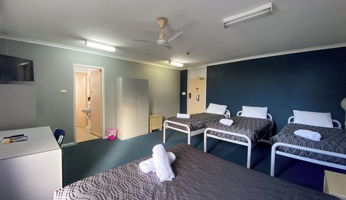 Family Room, Multiple Beds
