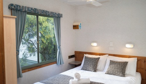 Deluxe Twin Cabin
