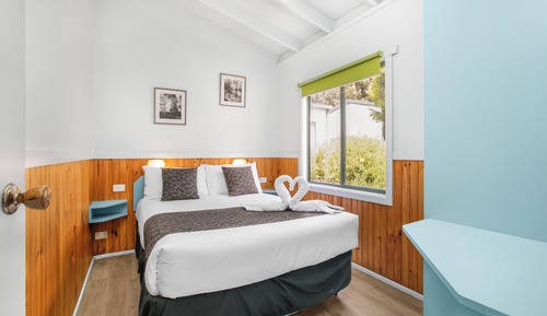 Deluxe Two Bedroom Park Cabin