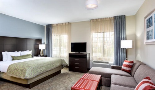Studio Suite, 1 King Bed, Kitchen
