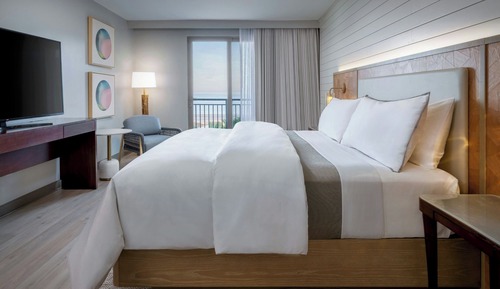 Room, 1 King Bed with Sofa bed, Balcony, Oceanfront