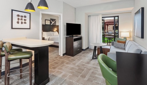 Studio Suite, 1 King Bed, Patio