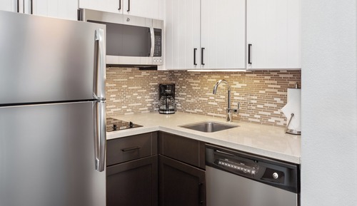 Studio Suite, 2 Queen Beds, Kitchen