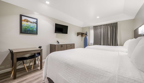Standard Room, 2 Queen Beds, Accessible, Kitchenette