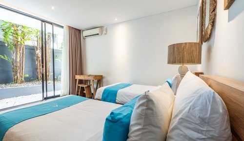 Comfort Villa, 1 Bedroom, Private Bathroom, Pool View