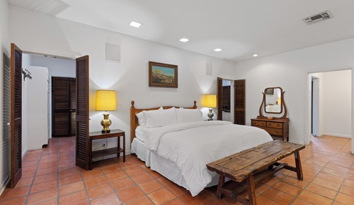Classic House, 4 Bedrooms, Kitchen, Annex Building