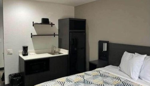Standard Room, 2 Double Beds, Non Smoking, Kitchenette