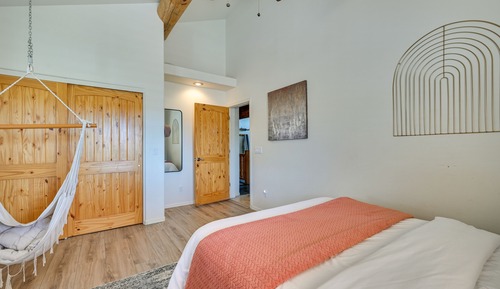 House (5 Bedrooms)