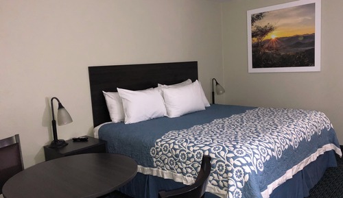 Deluxe Double Room, 1 King Bed, Non Smoking, Bathtub