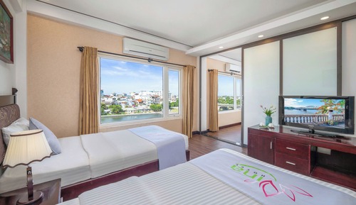 Deluxe Quadruple Room