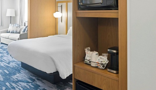 Suite, 1 King Bed with Sofa bed, Non Smoking