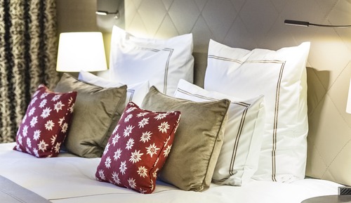 Standard Room, 1 King Bed, Balcony