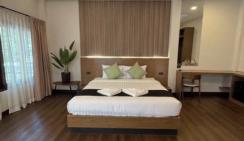 Deluxe Suite Double Bedroom
