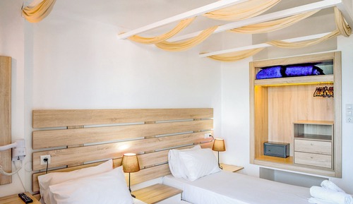 Family Room, Sea View