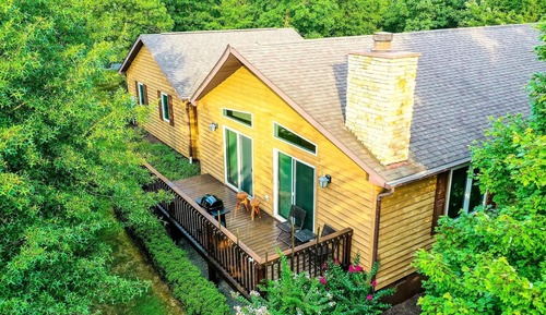 House, Multiple Beds (Cacapon Connected - Workplace Retreat)