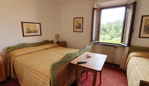 Economy Triple Room