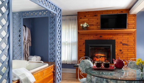 Romantic Suite, 1 Bedroom, Jetted Tub, Garden View (04 The Presidential Suite)