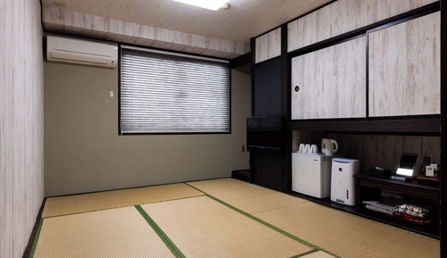 Traditional Room, Smoking
