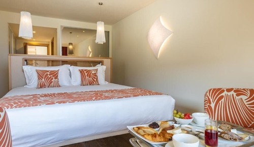 Deluxe Room, 2 Twin Beds, Sea View