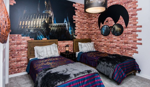 House (Multiple Bedrooms)