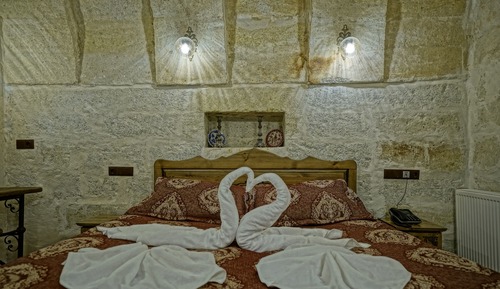 Honeymoon Room