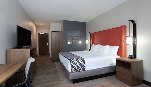 Room, 1 King Bed, Accessible, Non Smoking (Accessible Tub with Grab Bars)