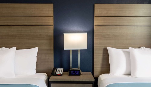 Room, 2 Queen Beds, Non Smoking