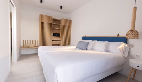 Family Apartment, 2 Bedrooms, Terrace (superior,3 adults and 1 child)