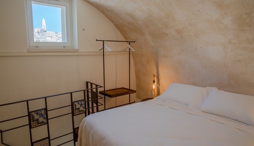 Deluxe Suite, City View