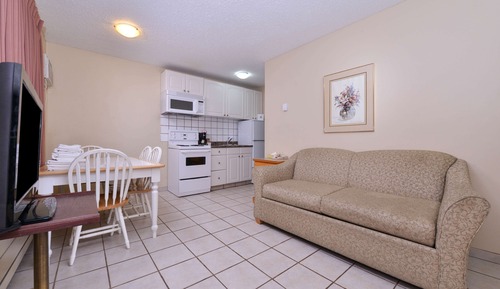 Suite, 1 Queen Bed, Non Smoking (2 Twin)