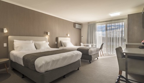 Suite Queen and Single