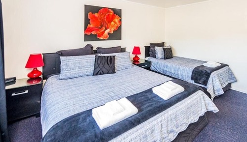 Family Room, 1 Bedroom