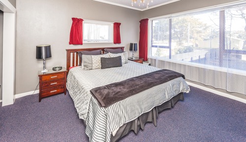 Basic Studio, 1 King Bed