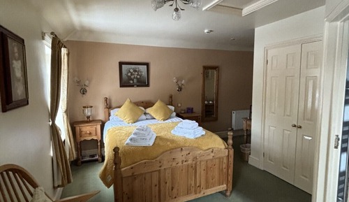 Double Room, Ensuite (Room 4)