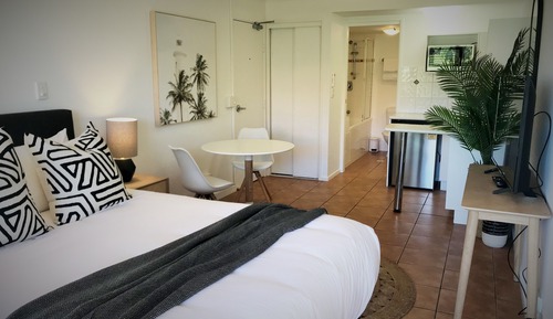 Studio Suite, 1 Queen Bed
