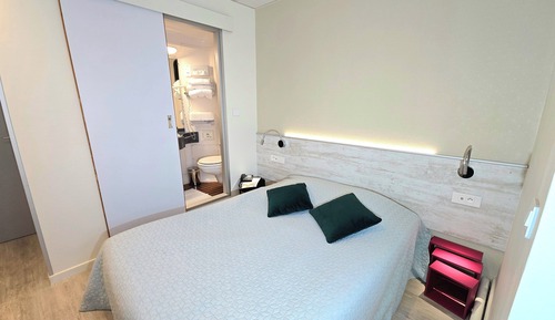 Basic Double Room (with shower)