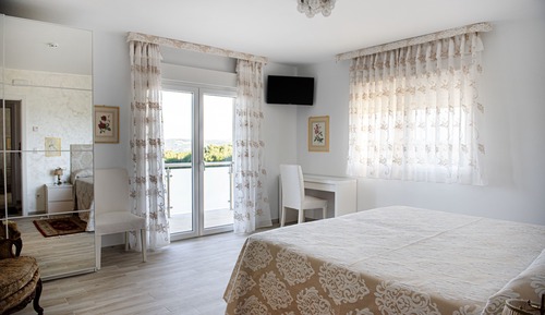 Elite Twin Room, Accessible