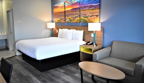 Comfort Room, 1 King Bed, Non Smoking