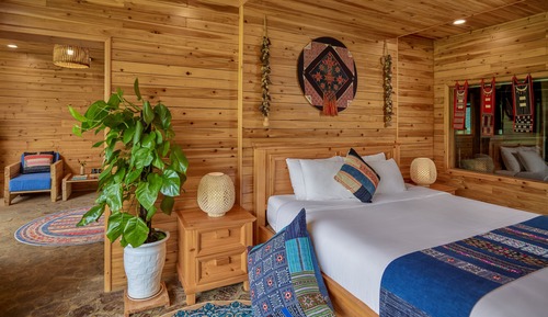 Deluxe Room, Balcony, Mountain View