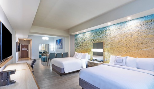 Suite, Multiple Beds, Non Smoking, Ocean View (Balcony)