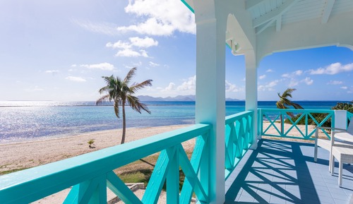 1 Bedroom Beach Front Apartment