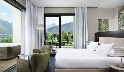 Suite, Lake View