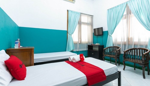 Twin Room (RedDoorz)