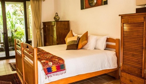 Hacienda Suite with private external bathroom